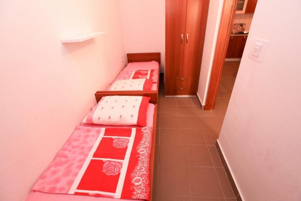 Apartments Franc 波弗加纳 客房 照片