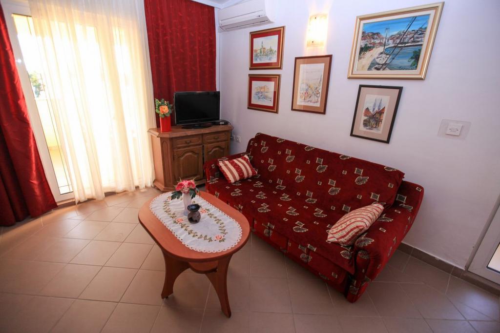 Apartments Franc 波弗加纳 客房 照片