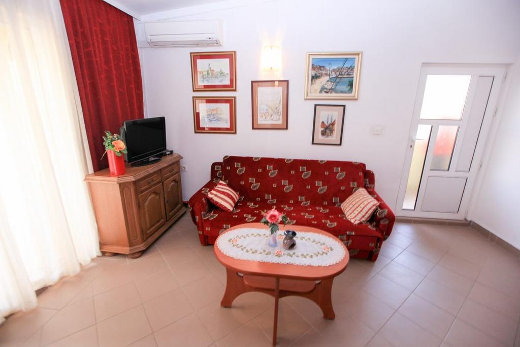 Apartments Franc 波弗加纳 客房 照片